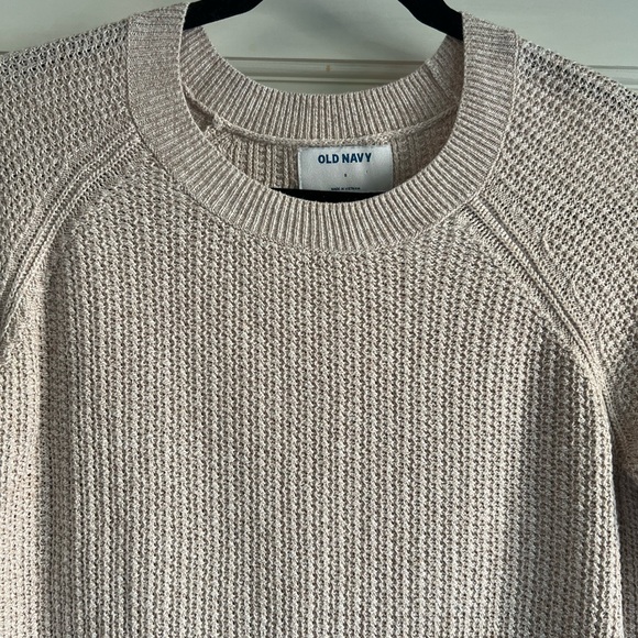 Old Navy Women's Beige Sweater - Picture 2 of 2